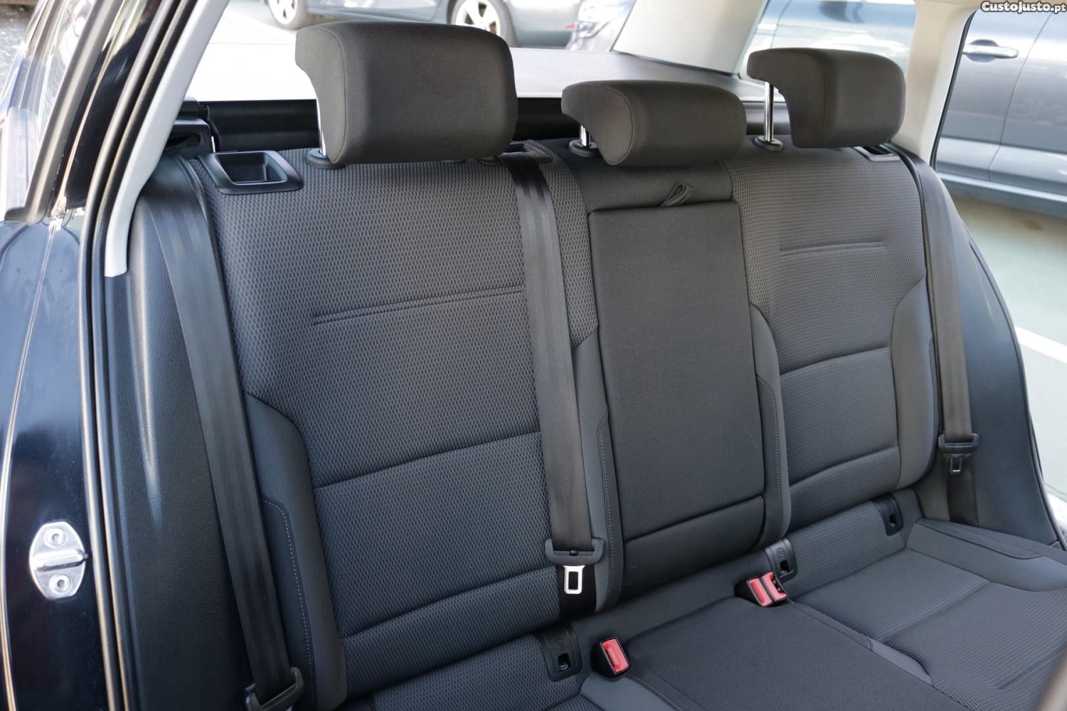 Volkswagen Golf Variant 1.0 TSI Confortline 115cv — fotografia 40