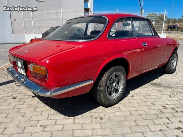 Alfa Romeo GT 1600 Júnior — photo 3