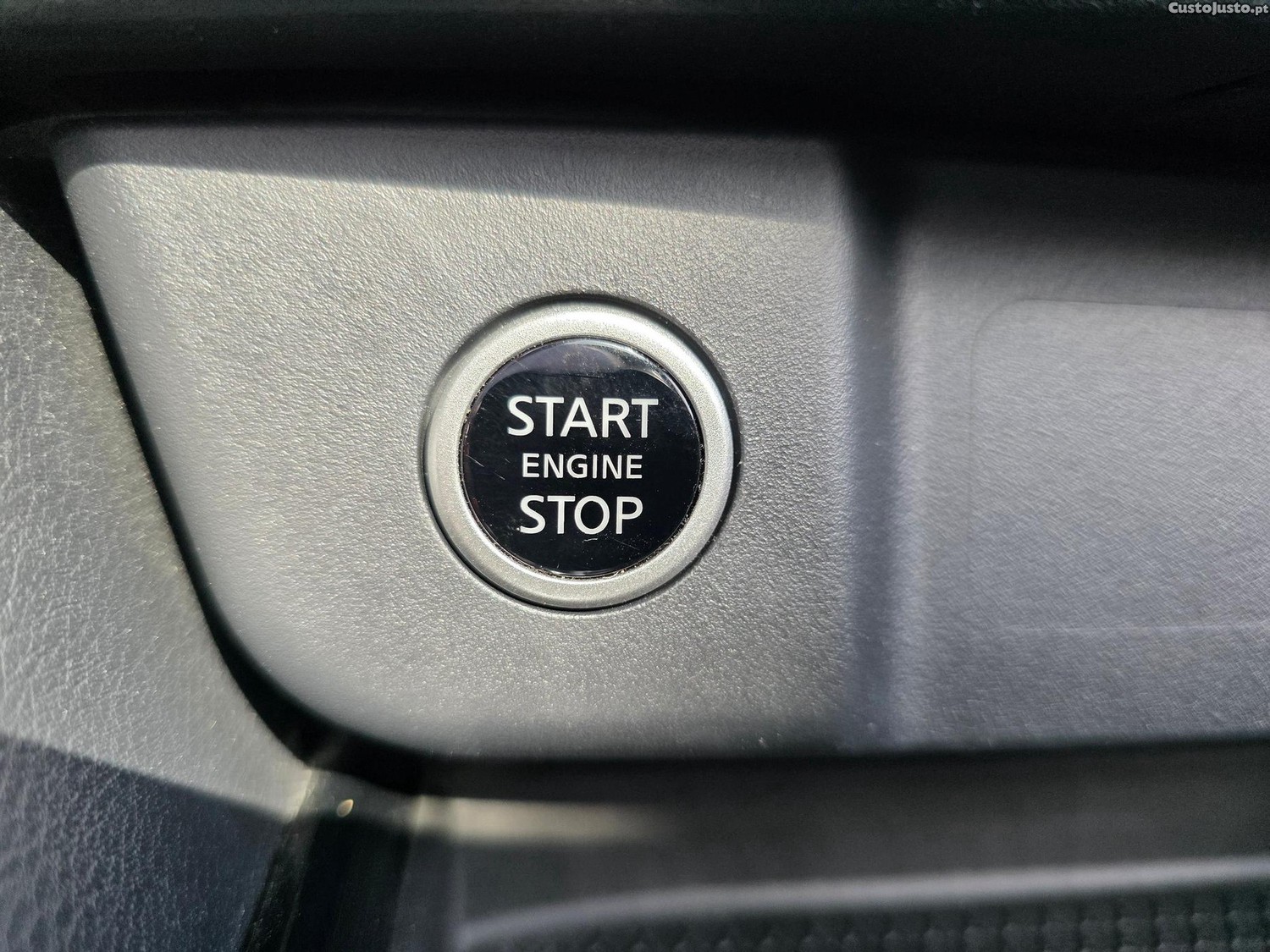 Nissan Qashqai 1.3 DIG-T Acenta — fotografia 17