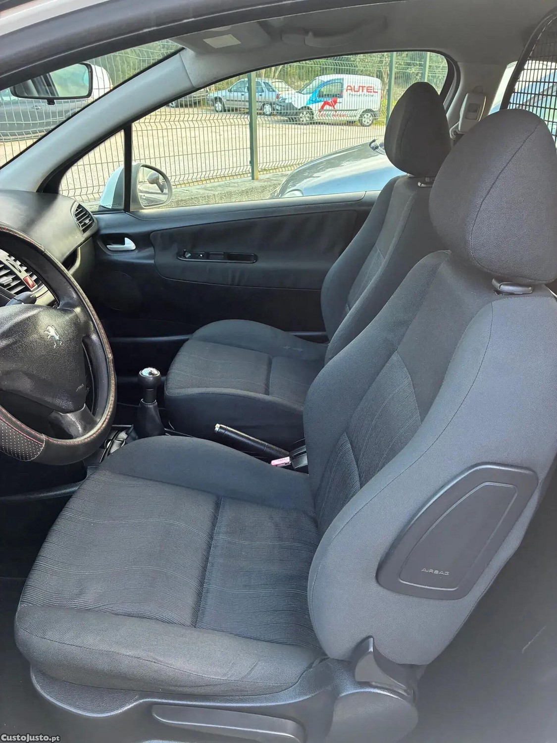 Peugeot 207 1.4 HDi Urban — fotografia 7