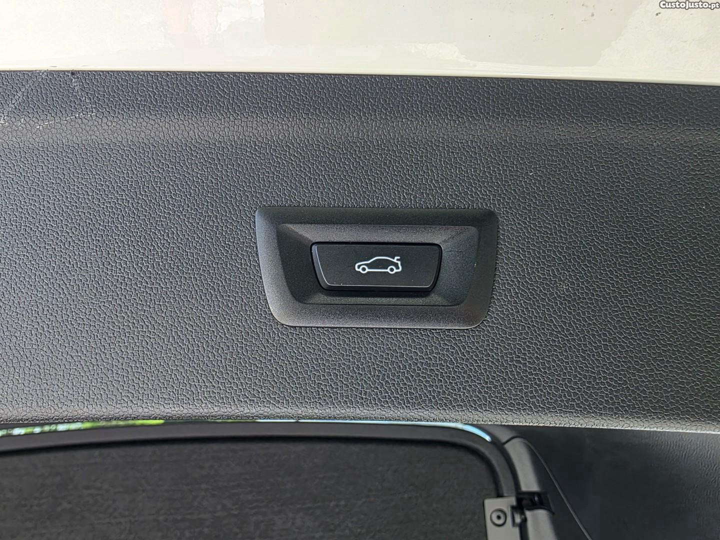 BMW iX xDrive 40 — fotografia 42