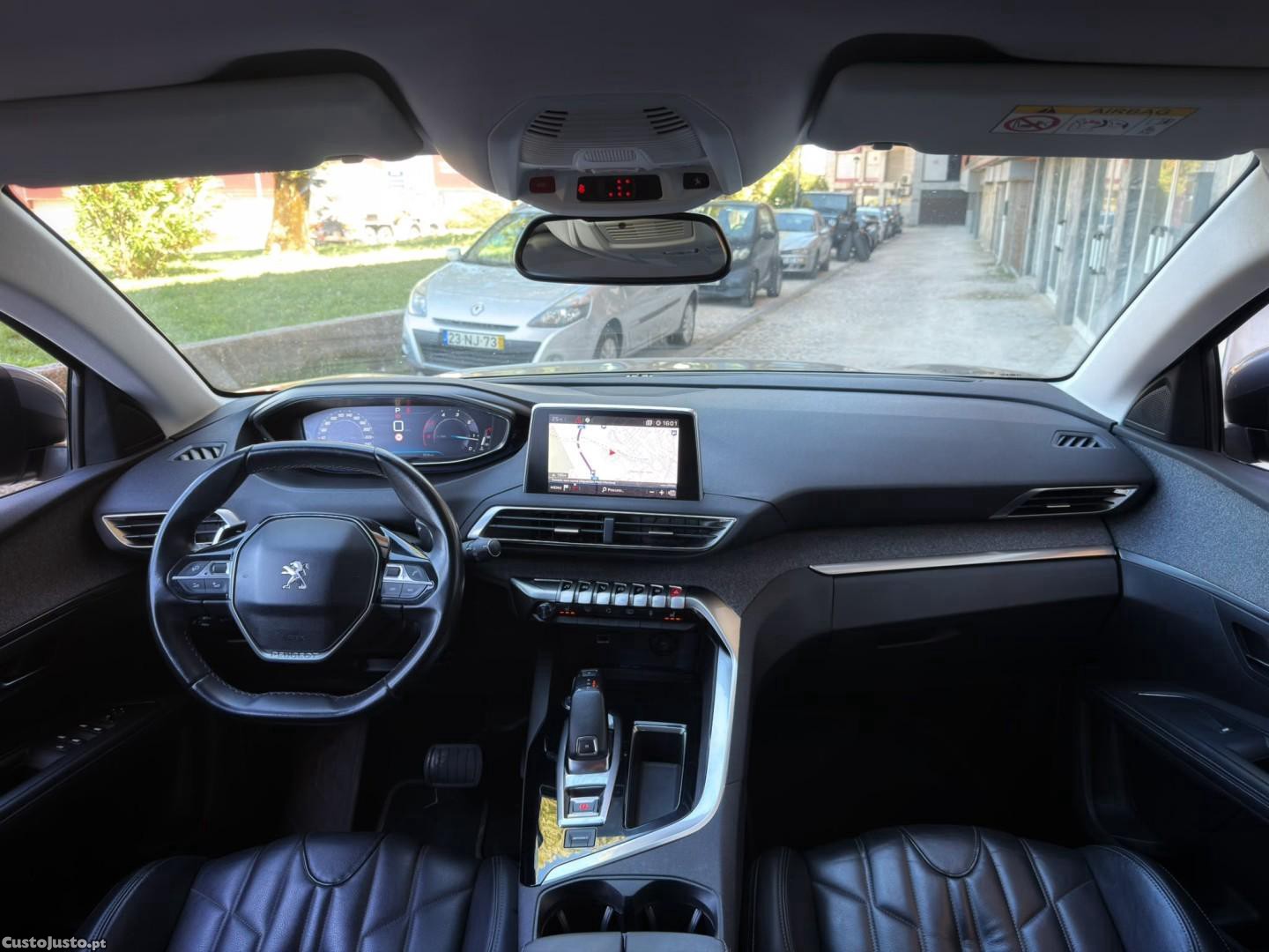 Peugeot 5008 1.5 BlueHDi Allure Pack EAT8 — fotografia 20