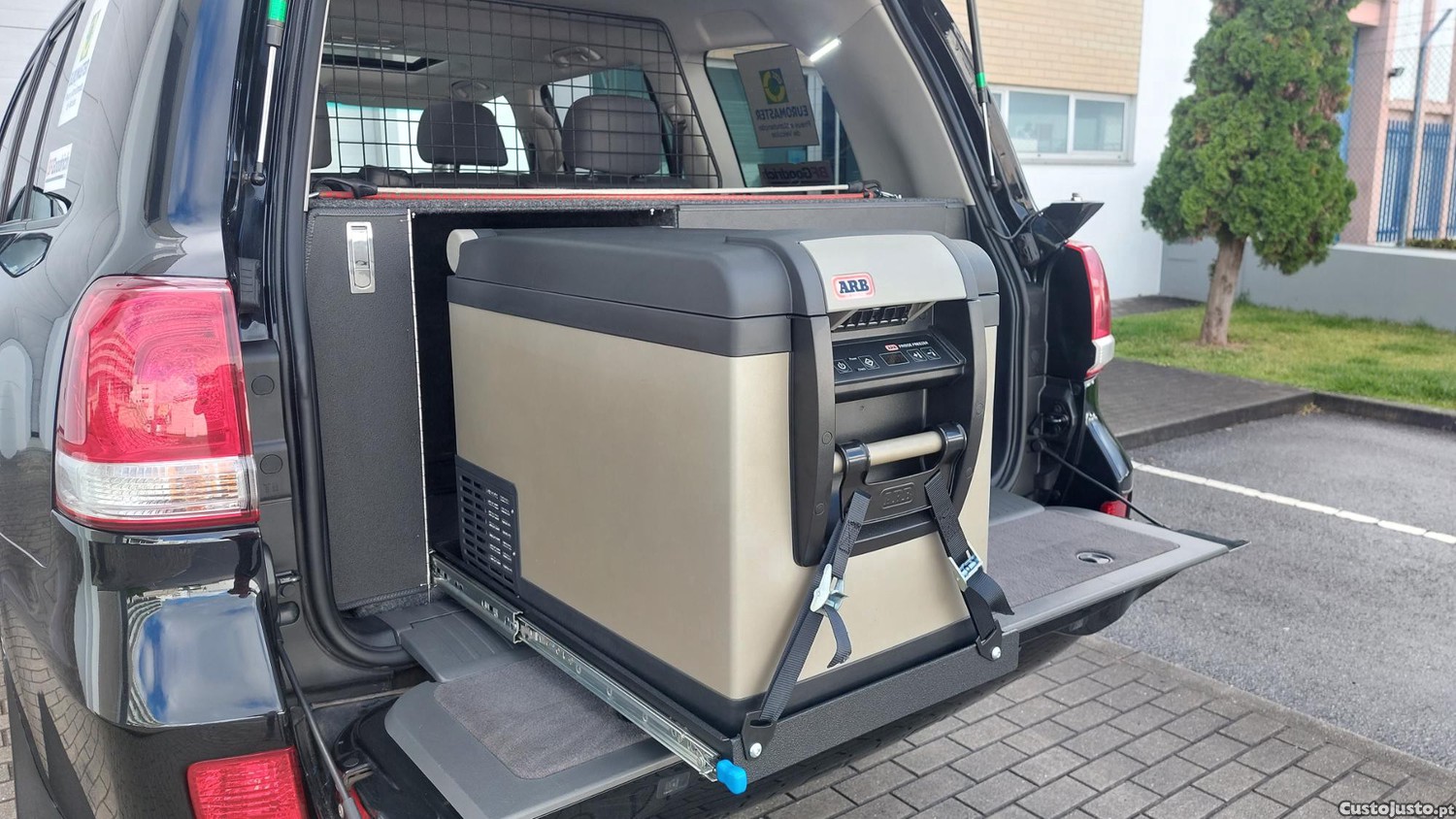 Toyota Land Cruiser 4.5 D-4D V8 — fotografia 5