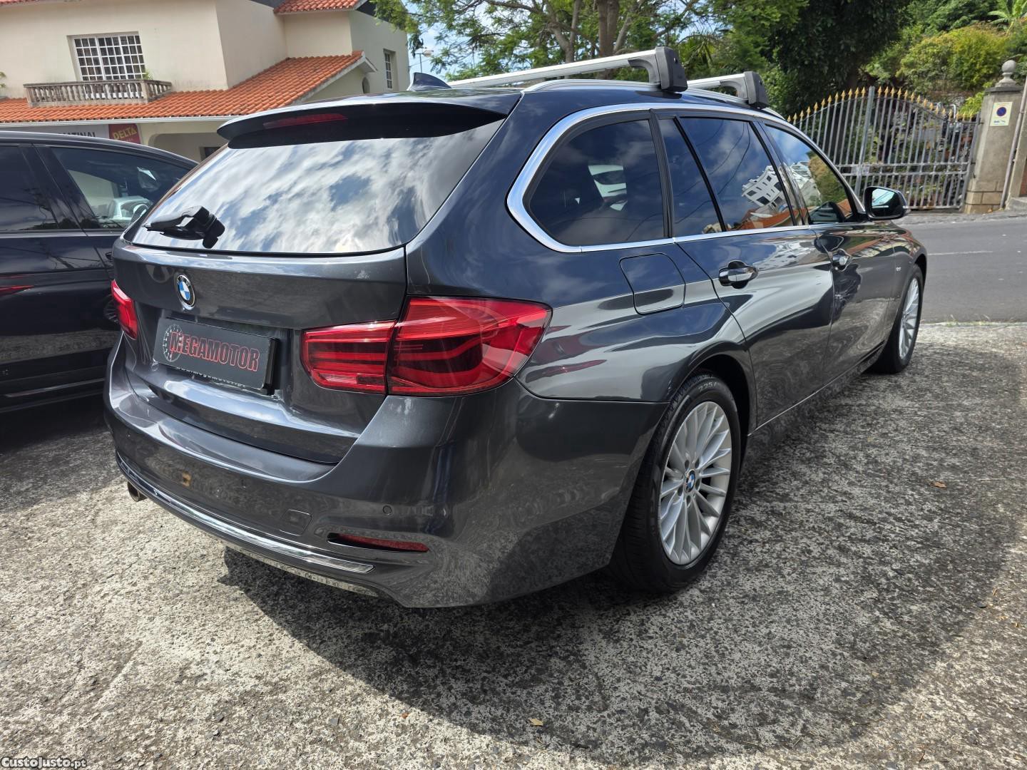 BMW 318 d Line Luxury Auto — fotografia 40