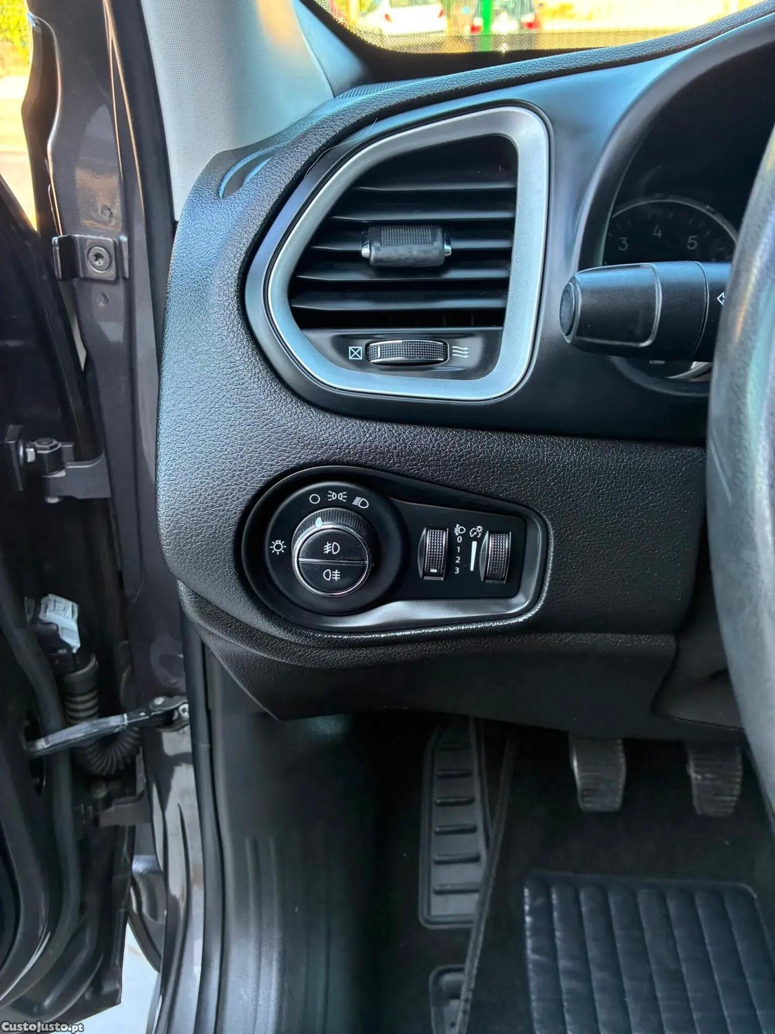 Jeep Renegade 1.0 T Longitude — fotografia 19