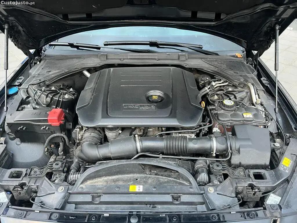 Jaguar XE 2.0 D Prestige — fotografia 7