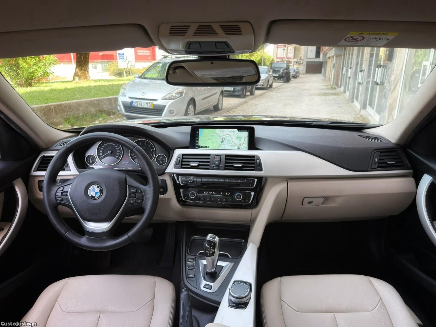 BMW 330 e iPerformance Advantage — fotografia 23