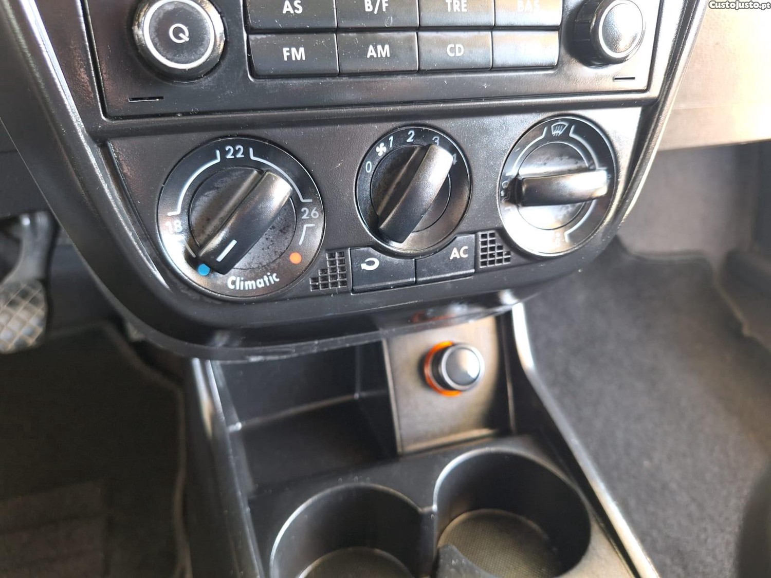 Volkswagen Fox 1.2 T.Liso Pack Elements — fotografia 5