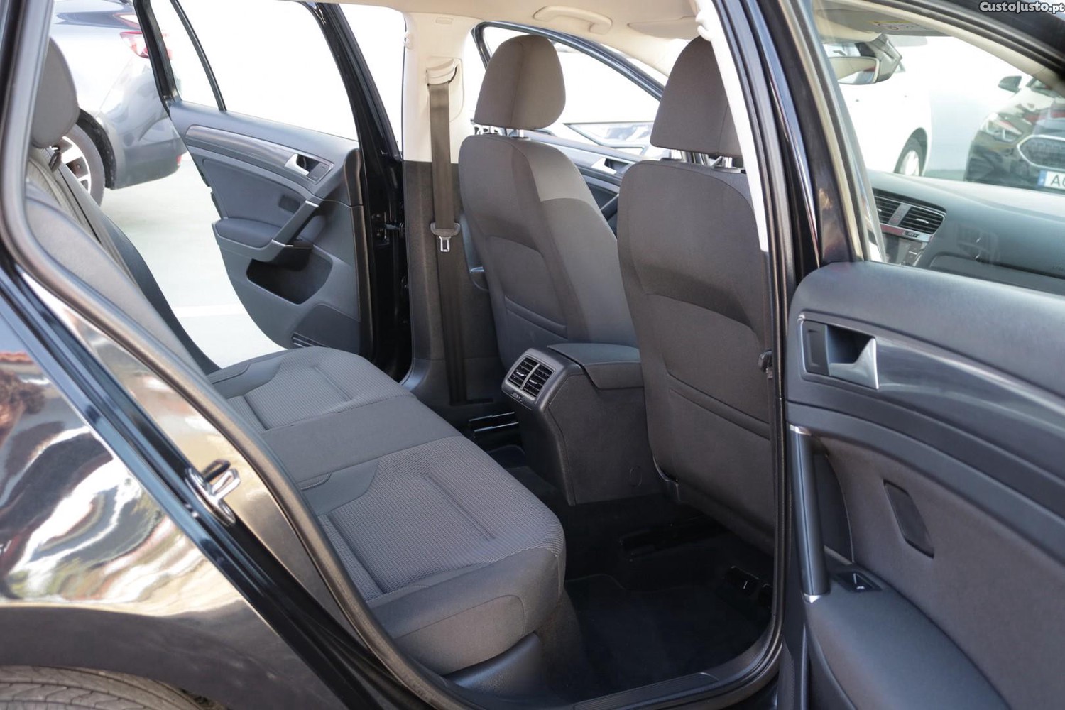 Volkswagen Golf Variant 1.0 TSI Confortline 115cv — fotografia 39