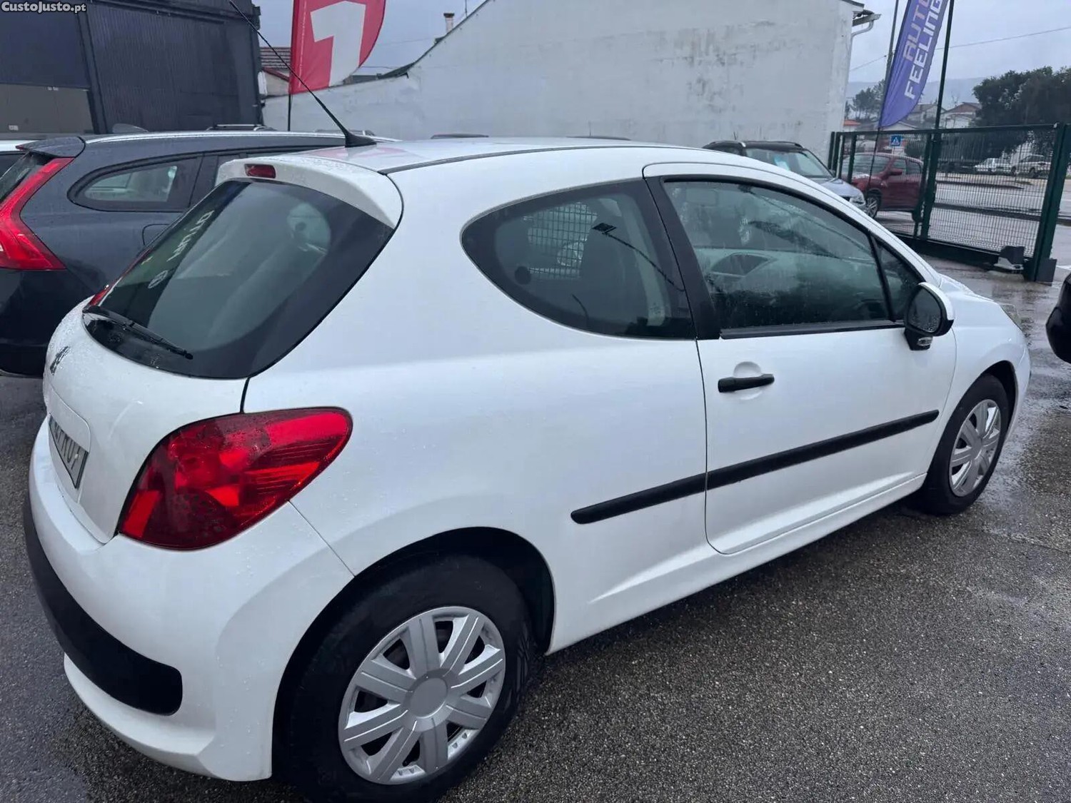 Peugeot 207 1.4 HDi Urban — fotografia 11