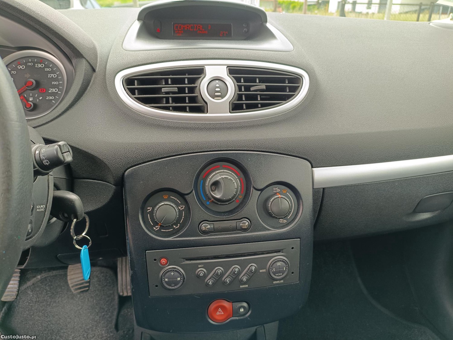Renault Clio III 1.2 16V 75cv 5p — fotografia 2