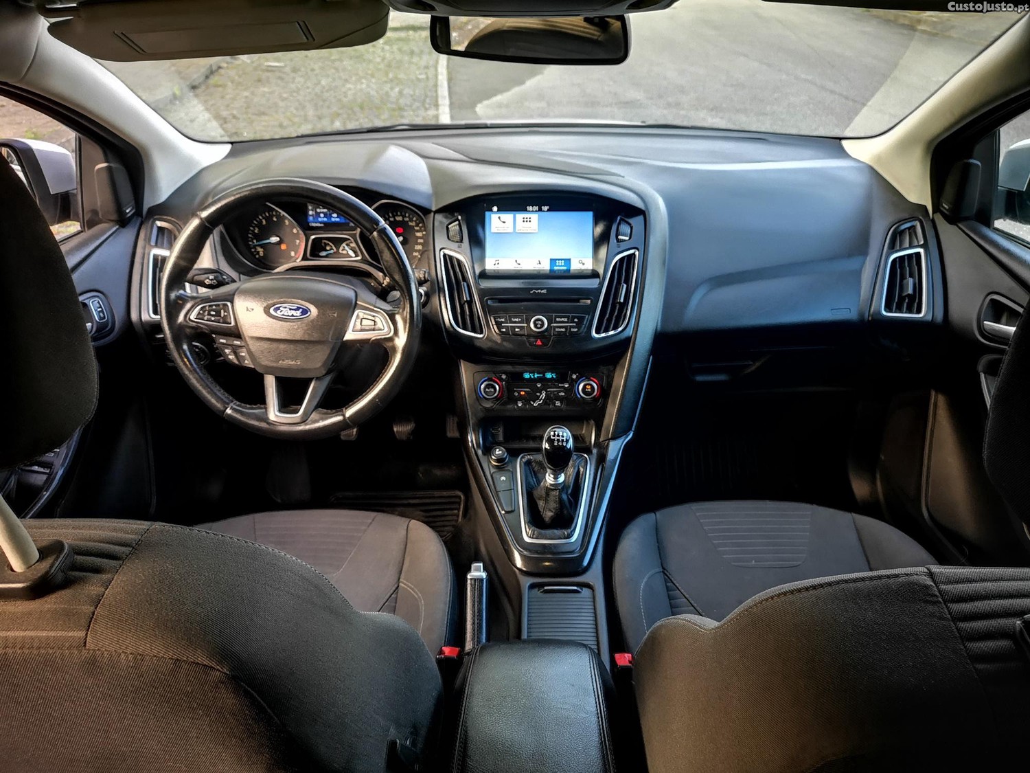 Ford Focus 1.0 SCTI 125cv TITANIUM c/ GPS - Utilitário Nacional c/ Garantia - "IMBATIVEL" — fotografia 17