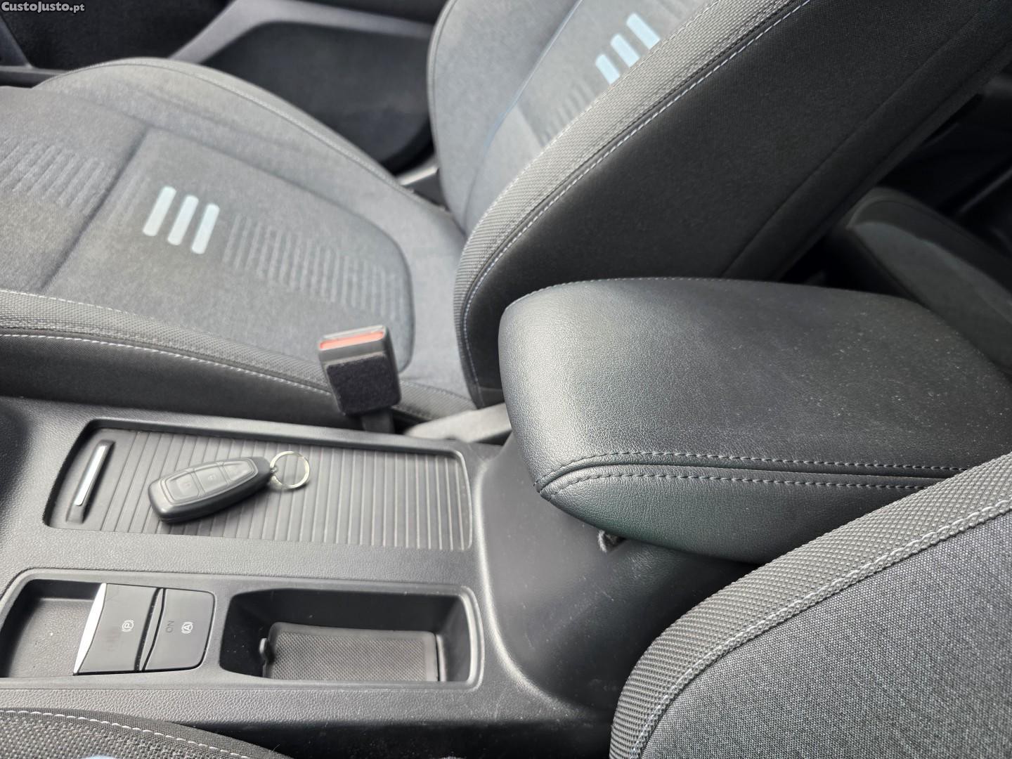 Ford Focus 1.0 EcoBoost MHEV Active X — fotografia 10