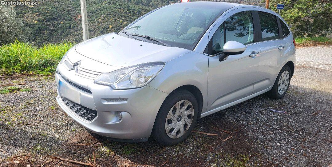 Citroën C3 1.0 VTi Attraction — photo 2
