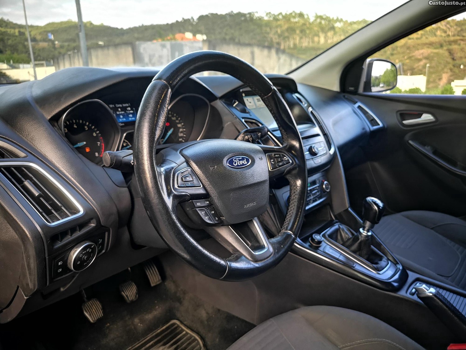 Ford Focus 1.0 SCTI 125cv TITANIUM c/ GPS - Utilitário Nacional c/ Garantia - "IMBATIVEL" — fotografia 8
