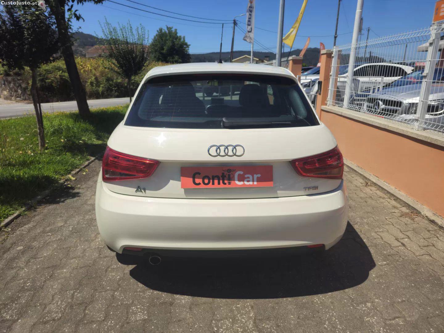 Audi 80 1.2 tfsi attraction — fotografia 8