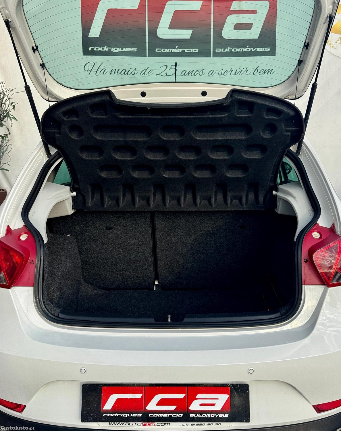 SEAT Ibiza 1.6 TDi 25 Anos — fotografia 16