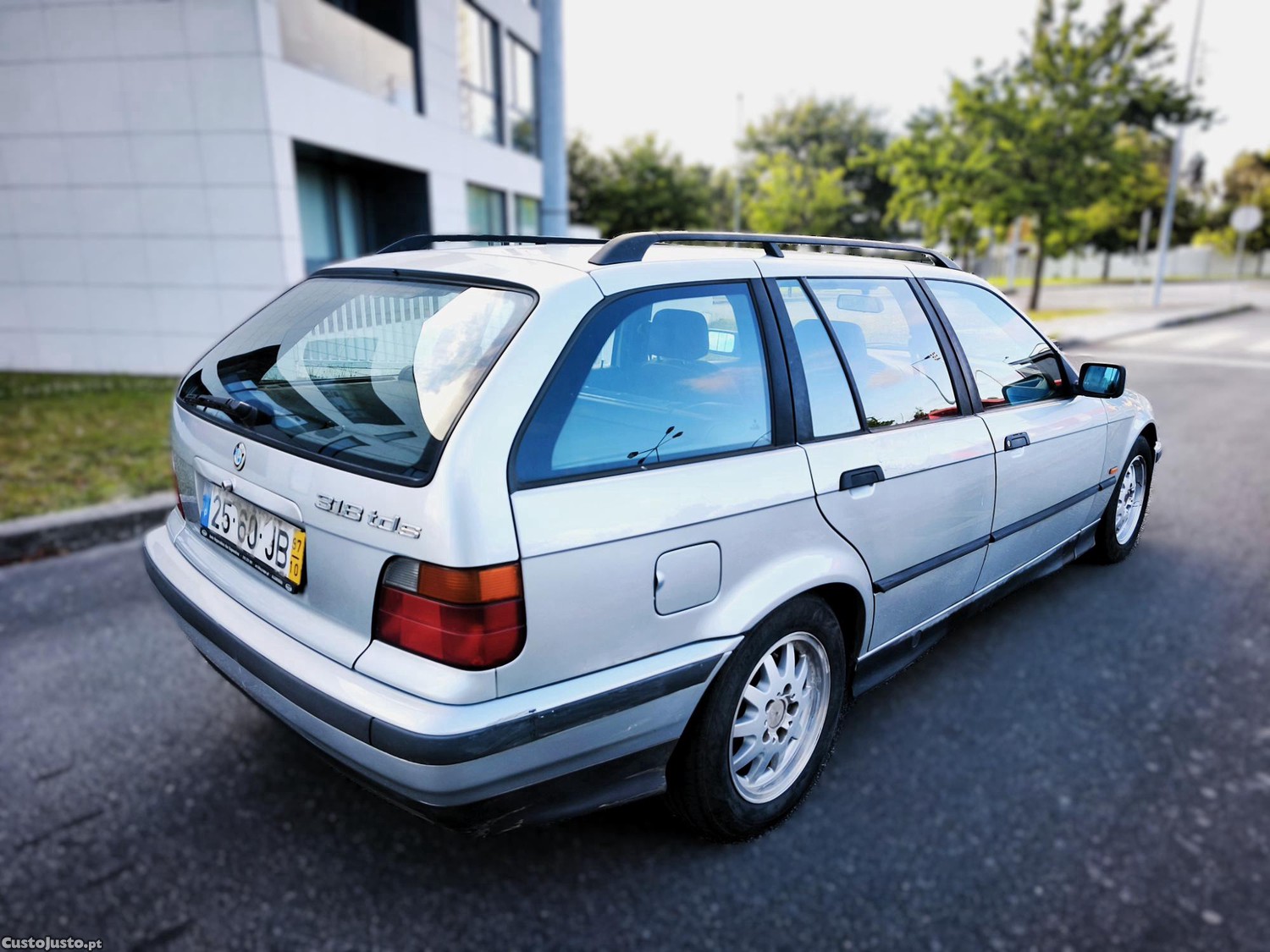 BMW 318 TDS Touring 1 Dono — fotografia 2