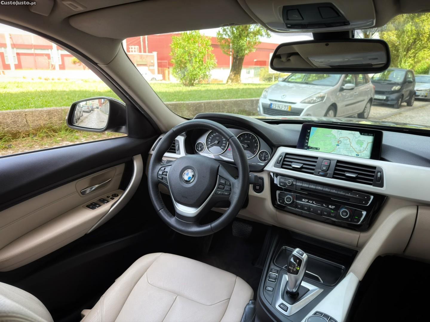 BMW 330 e iPerformance Advantage — fotografia 6