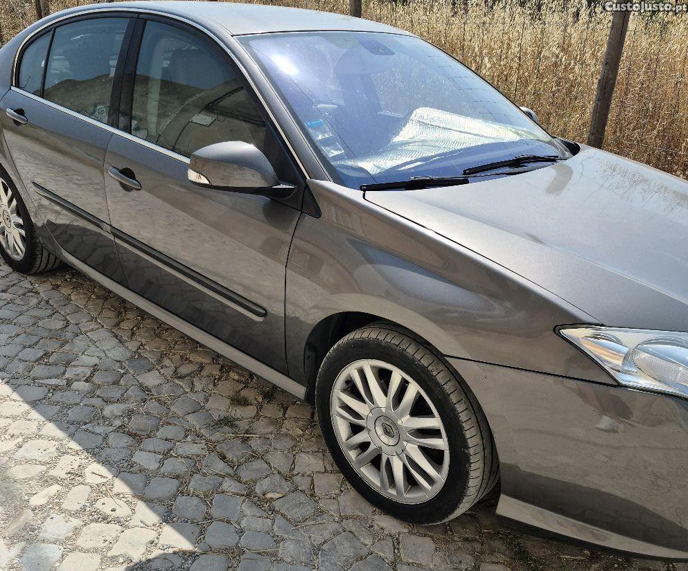 Renault Laguna Initiale 2.0dci — fotografia 3