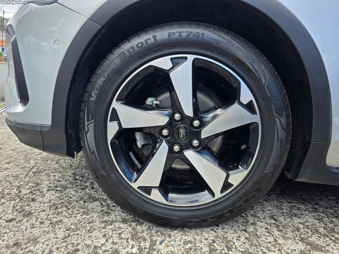 Ford Focus 1.0 EcoBoost MHEV Active X — fotografia 2