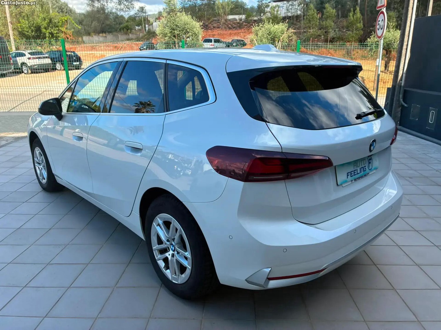 BMW 218 Active Tourer i Line Luxury Auto — fotografia 30