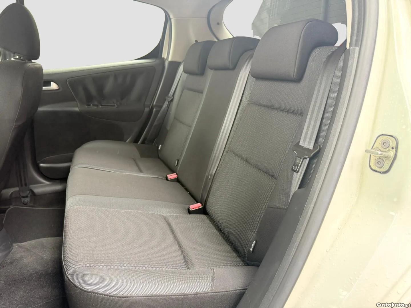 Peugeot 207 1.4 HDi Sport — fotografia 4