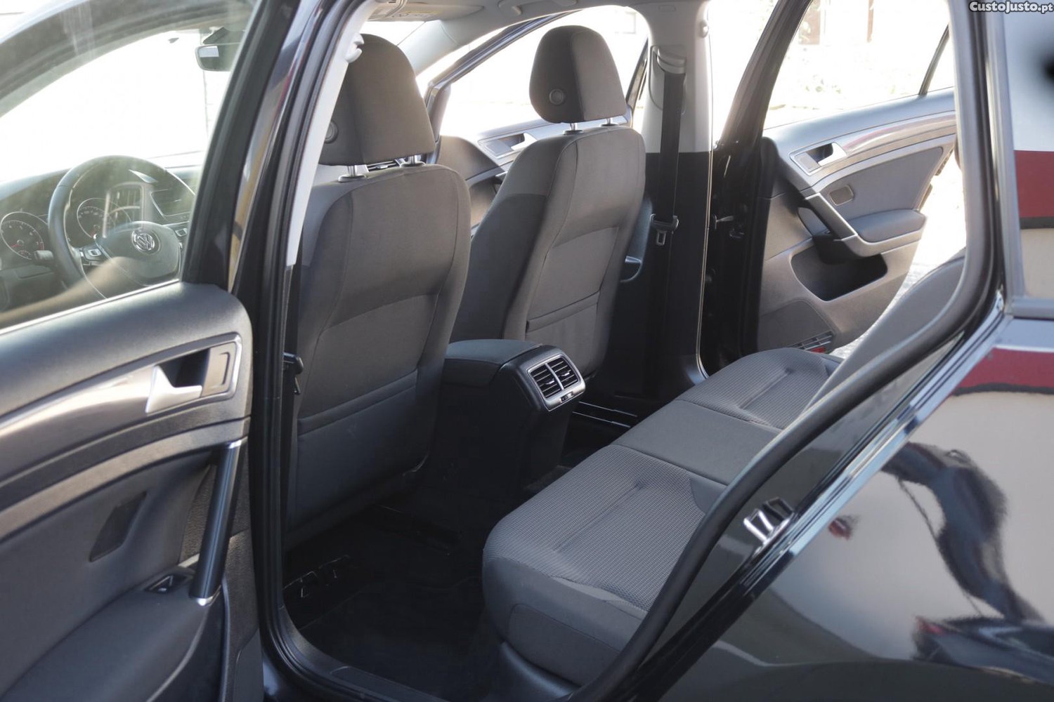 Volkswagen Golf Variant 1.0 TSI Confortline 115cv — fotografia 38