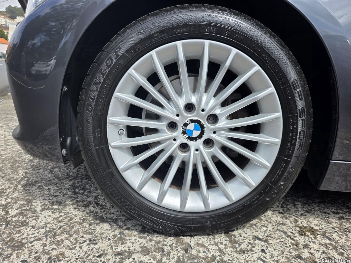 BMW 318 d Line Luxury Auto — fotografia 3
