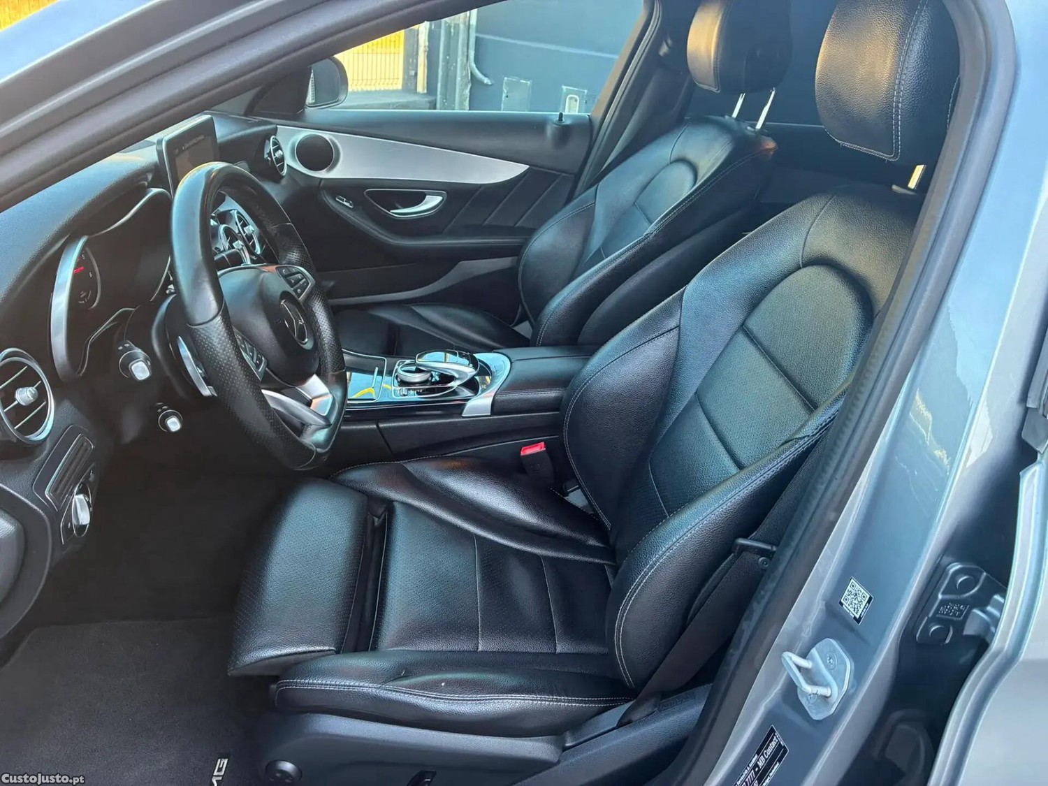 Mercedes-Benz C 300 DeHYBRID BLUE TEC AMG LINE — fotografia 5