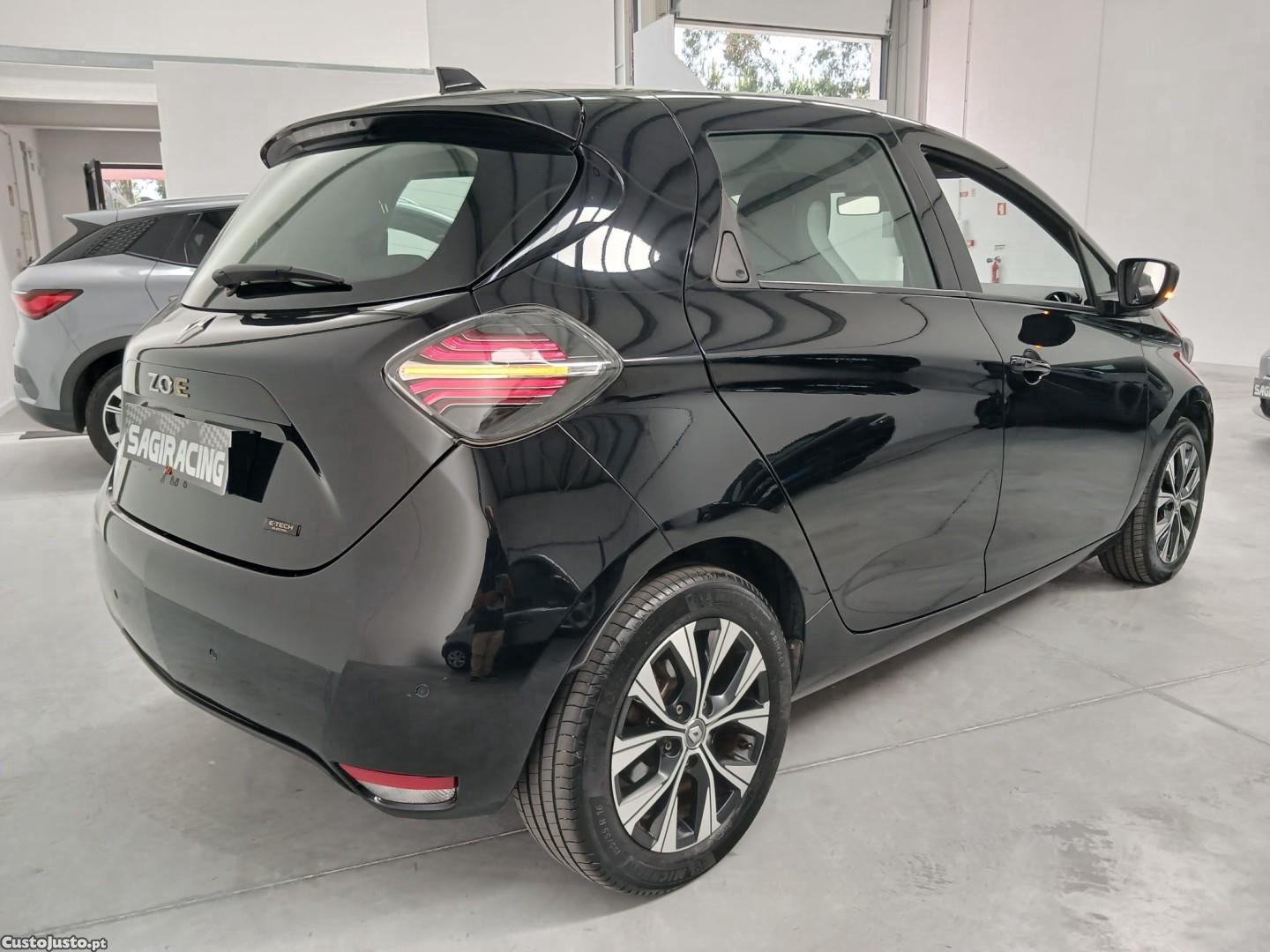 Renault Zoe (c/ Bateria) E-Tech EV50 Equilibre — fotografia 4