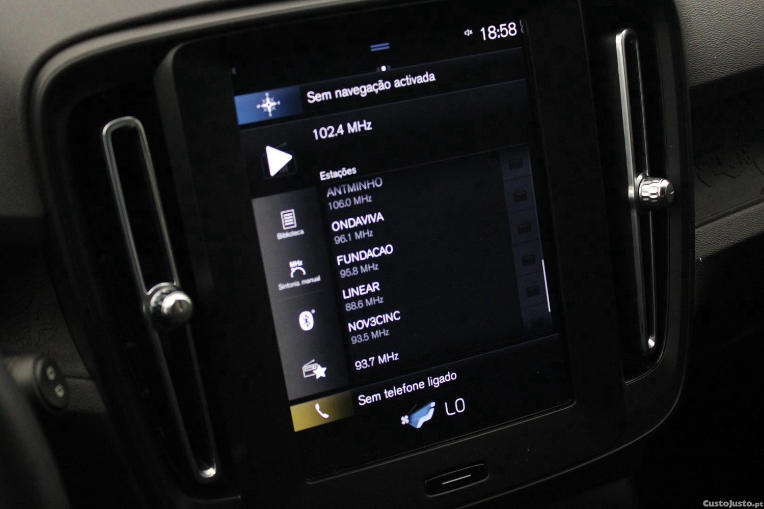 Volvo XC 40 1.5 T2 MOMENTUM CORE — fotografia 25