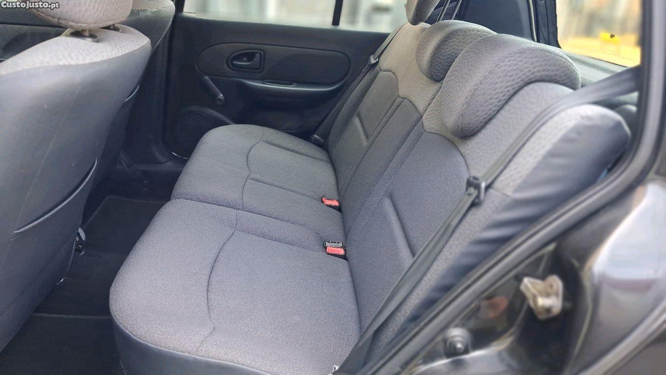 Renault Clio 1.2 Gasolina em Perfeito estado — fotografia 6