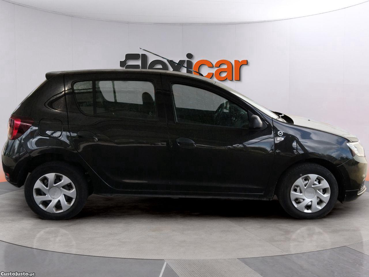 Dacia Sandero 1.0 SCe Comfort — fotografia 12