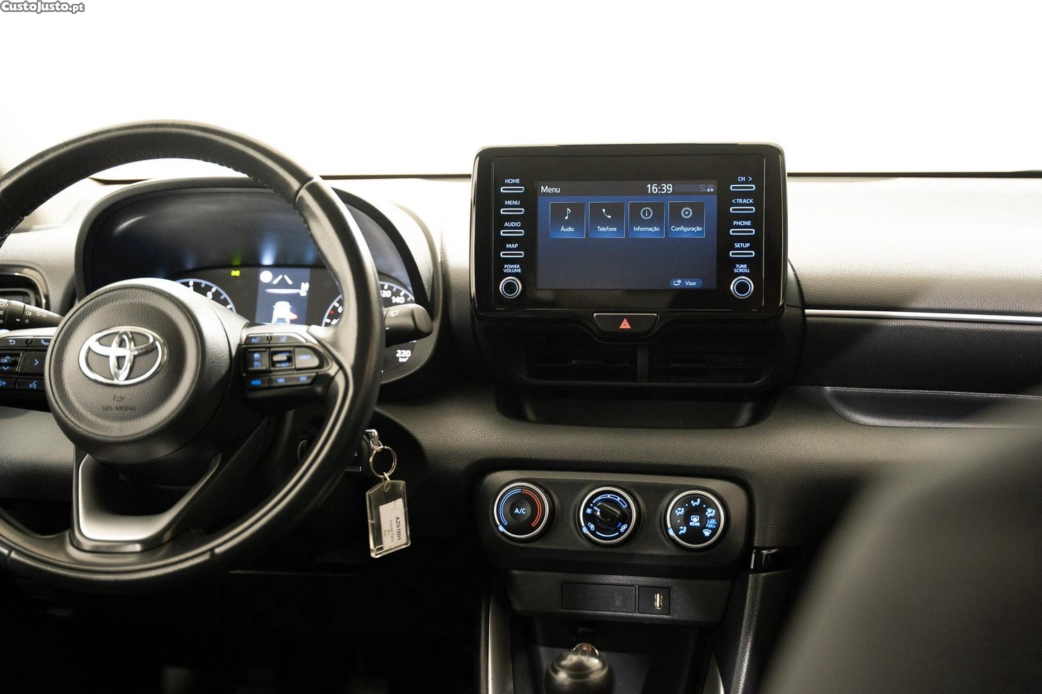Toyota Yaris 1.5 VVT-i Comfort — fotografia 14