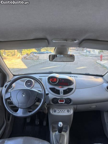 Renault Twingo 1.5 diesel Initiale Paris — fotografia 2