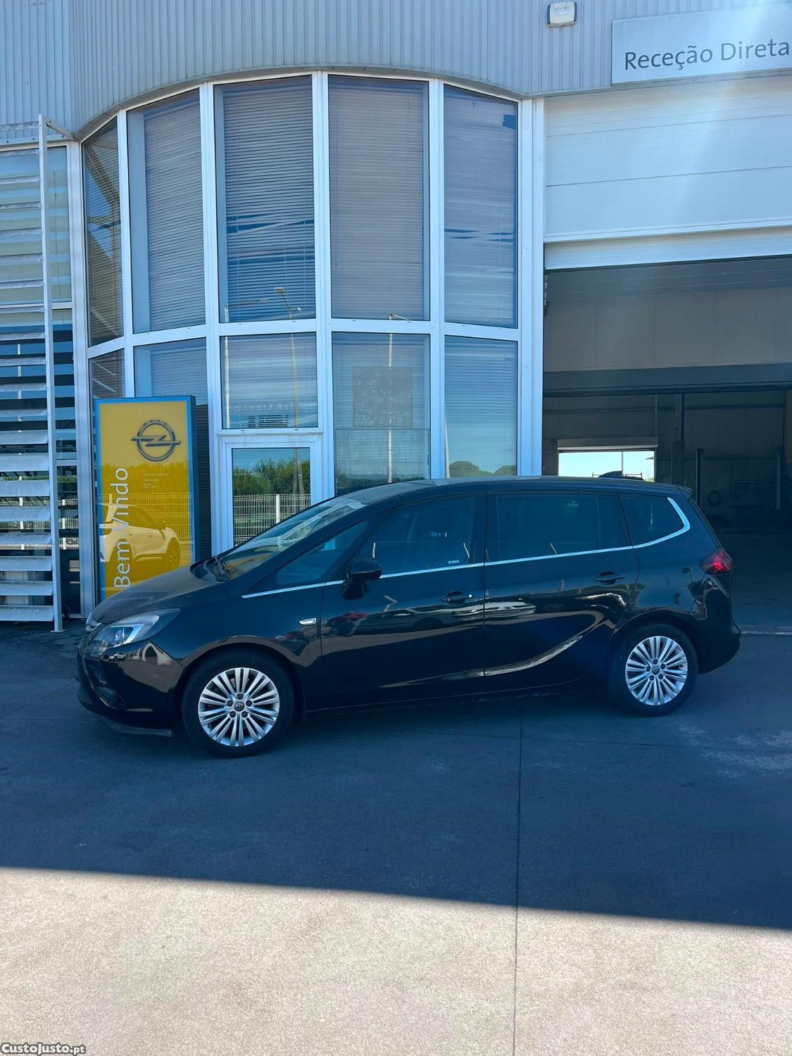 Opel Zafira Tourer — fotografia 3