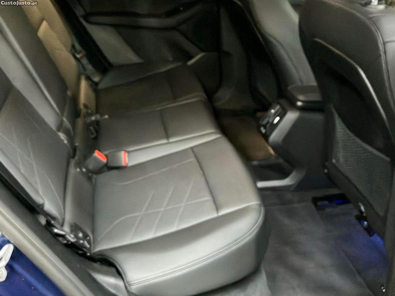BMW 225 Active Tourer XE e xDrive Line Luxury — fotografia 7