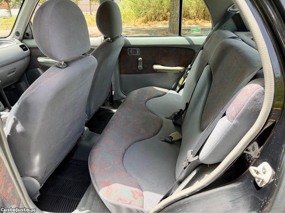 Nissan Micra 1.0 16v Cx. Automática 147000kms — fotografia 4