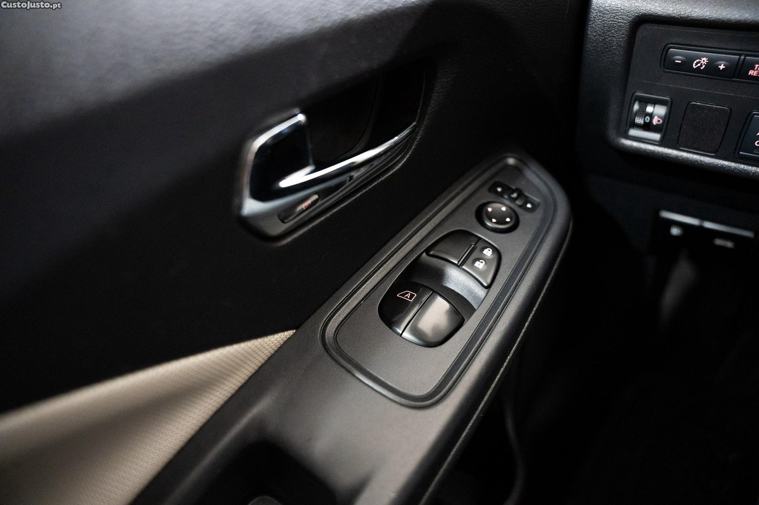 Nissan Micra 0.9 IG-T N-Connecta S/S — fotografia 8