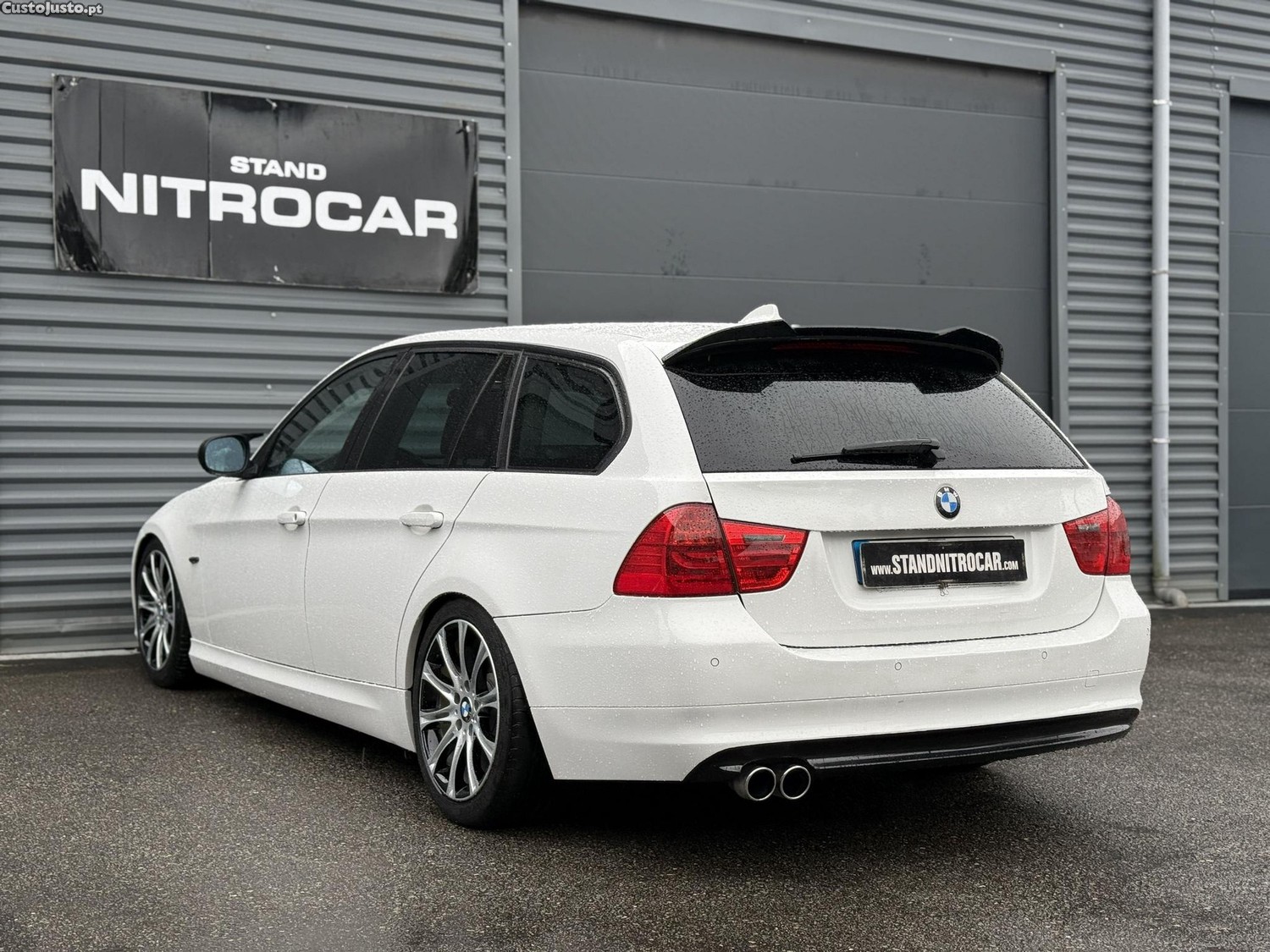 BMW 318 D TOURING C/ EXTRAS PACK M — fotografia 26
