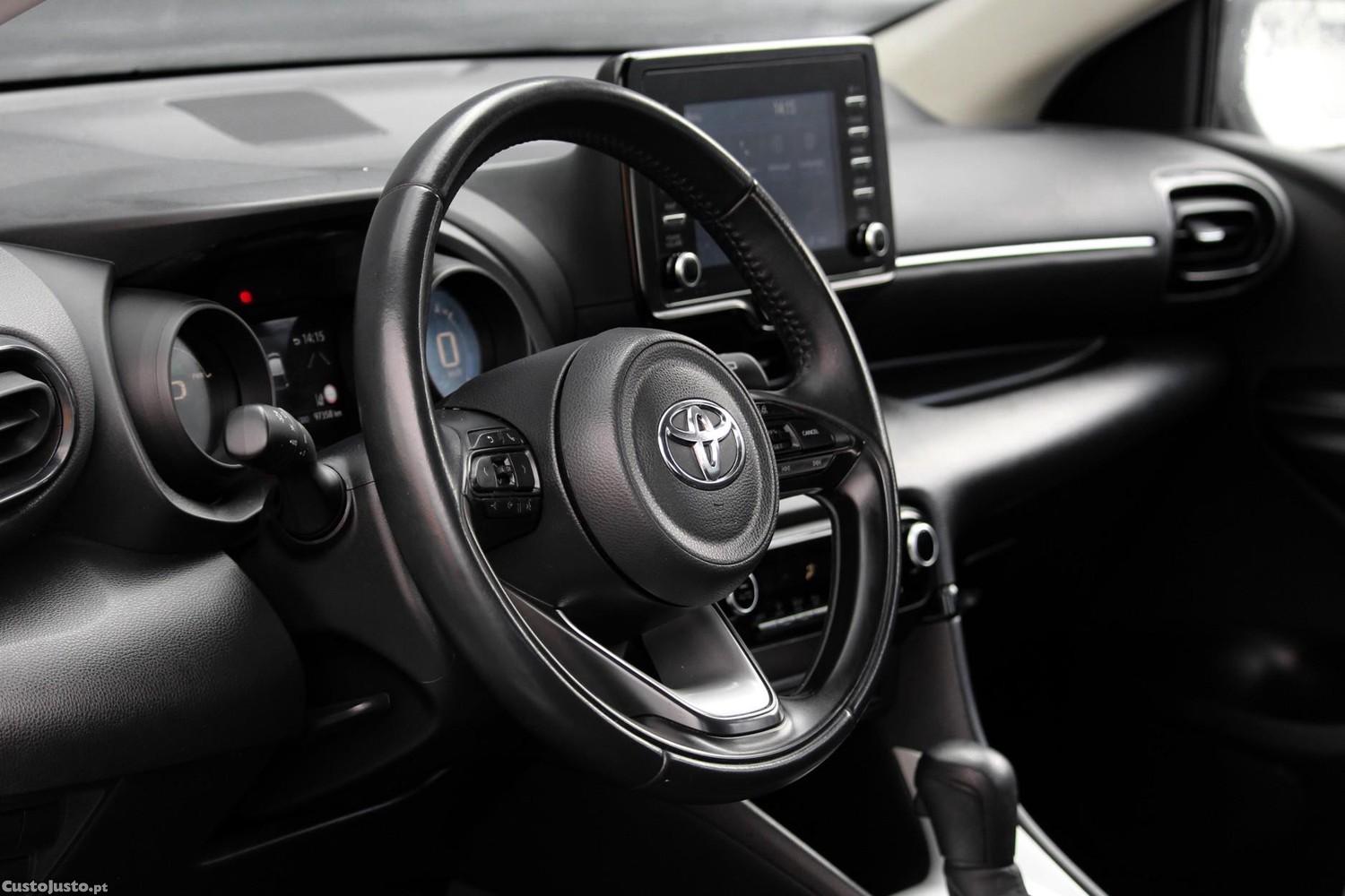 Toyota Yaris 1.5 HDF Comfort — fotografia 19