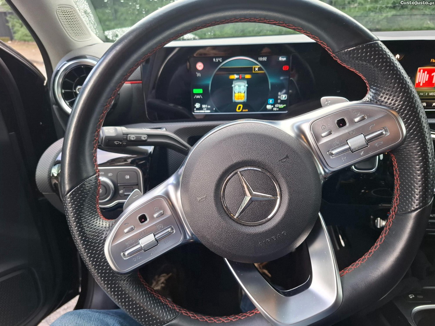 Mercedes-Benz A 250 e -HibridoPlug in 8G-DCT AMG Line Advanced Plus — fotografia 3