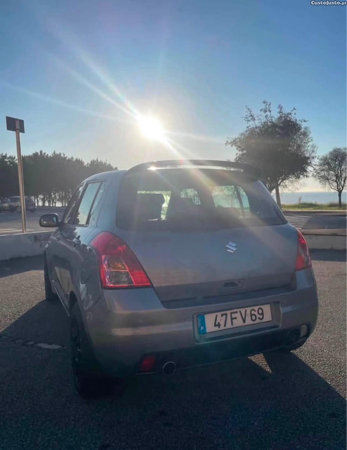Suzuki Swift 1.3 MZ — fotografia 3