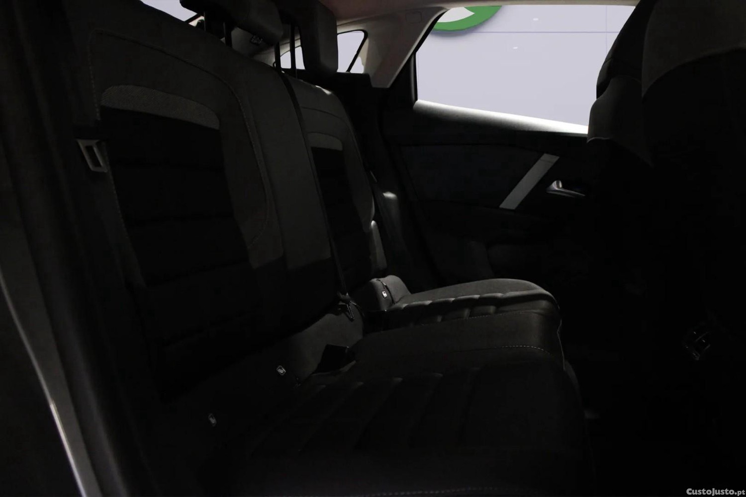Citroën e-C4 136 PLUS — fotografia 3