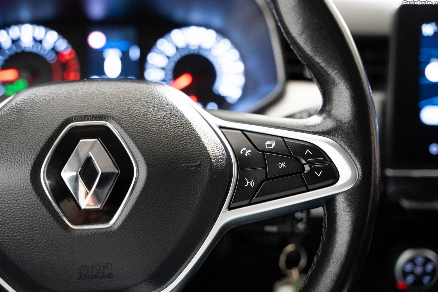 Renault Clio 1.0 TCe Limited — fotografia 10