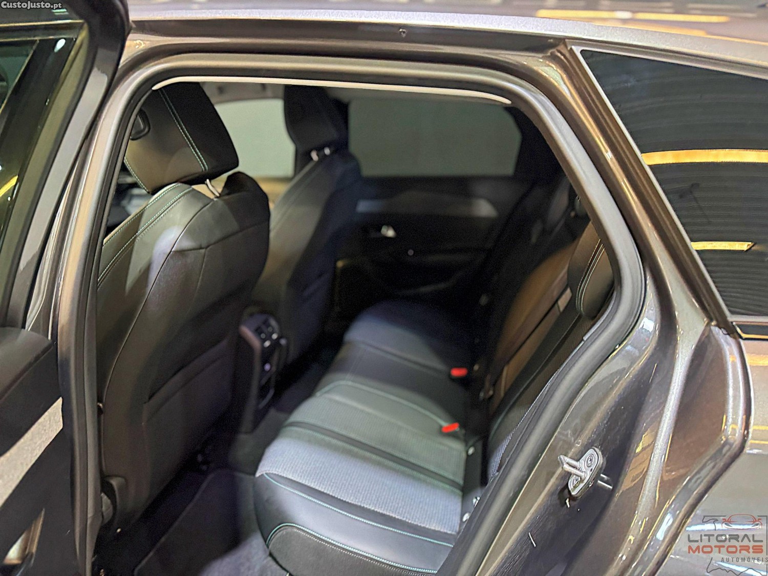 Peugeot 308 SW 1.2 PureTech Allure Pack EAT8 — fotografia 10
