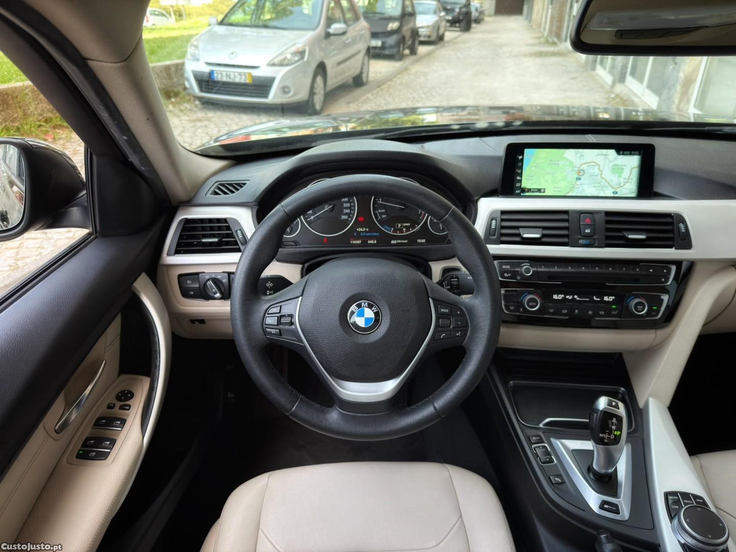 BMW 330 e iPerformance Advantage — fotografia 3