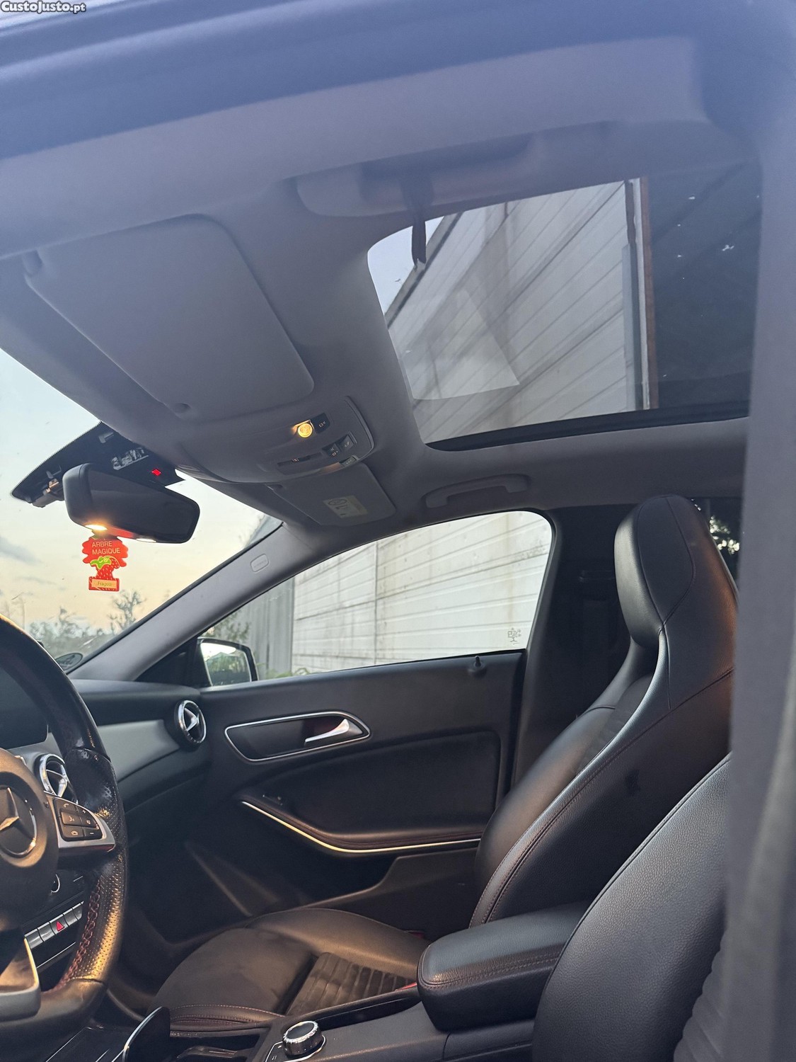 Mercedes-Benz CLA 200 Amg — fotografia 4