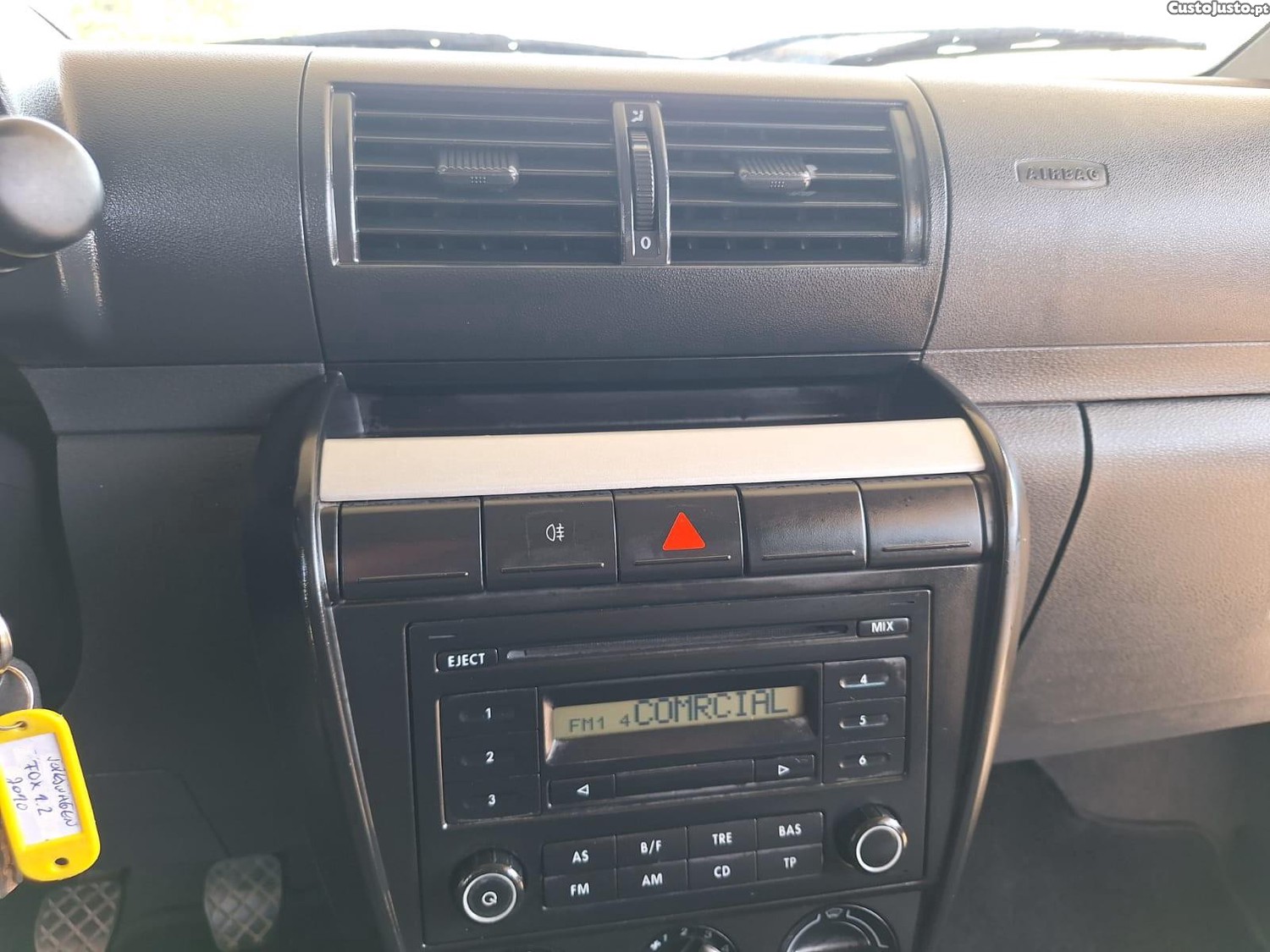 Volkswagen Fox 1.2 T.Liso Pack Elements — fotografia 6